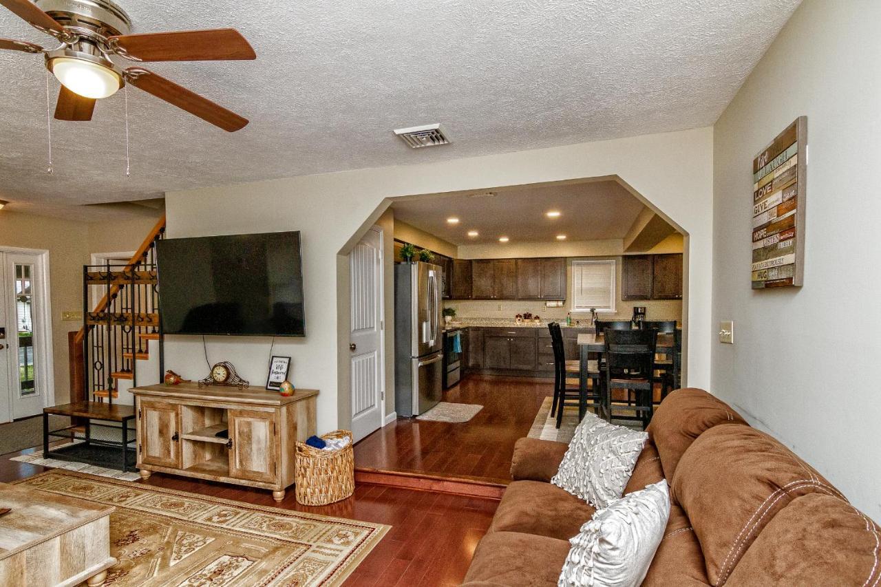Newly Renovated 3 Bedroom House In The Heart Of Tannersville Exterior photo