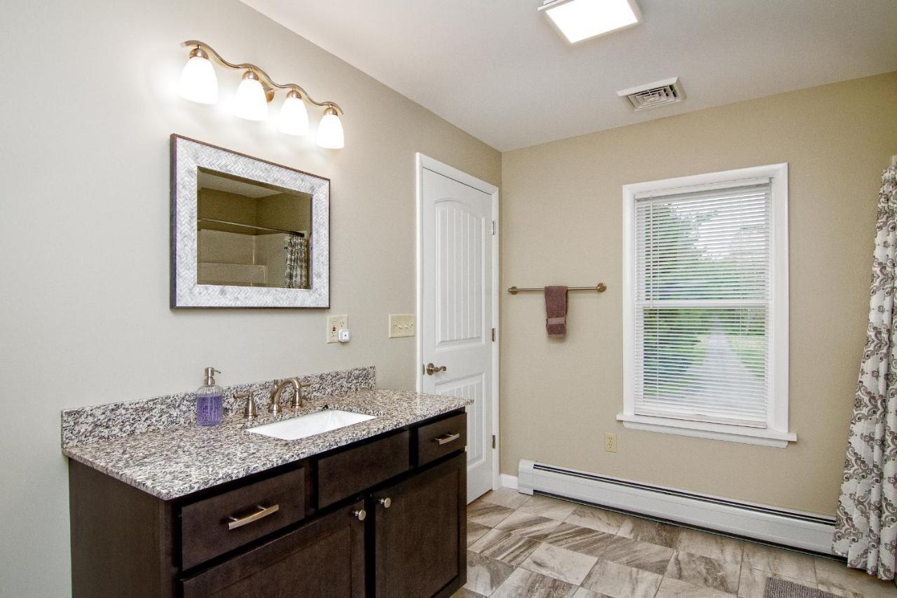 Newly Renovated 3 Bedroom House In The Heart Of Tannersville Exterior photo