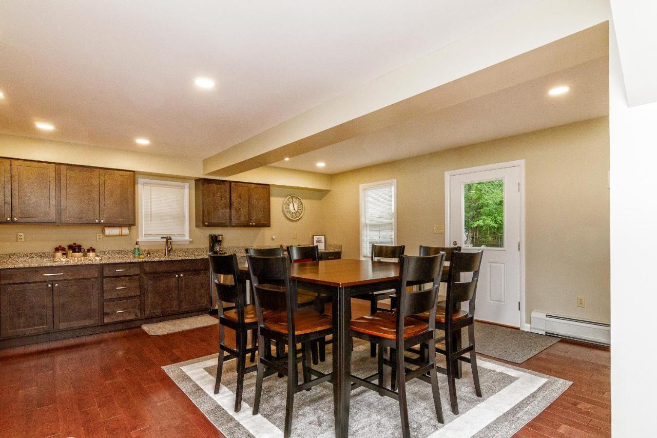 Newly Renovated 3 Bedroom House In The Heart Of Tannersville Exterior photo